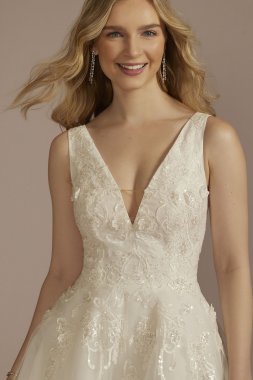 Tea-Length Plunging Neckline Lace Wedding Dress SDWG1134